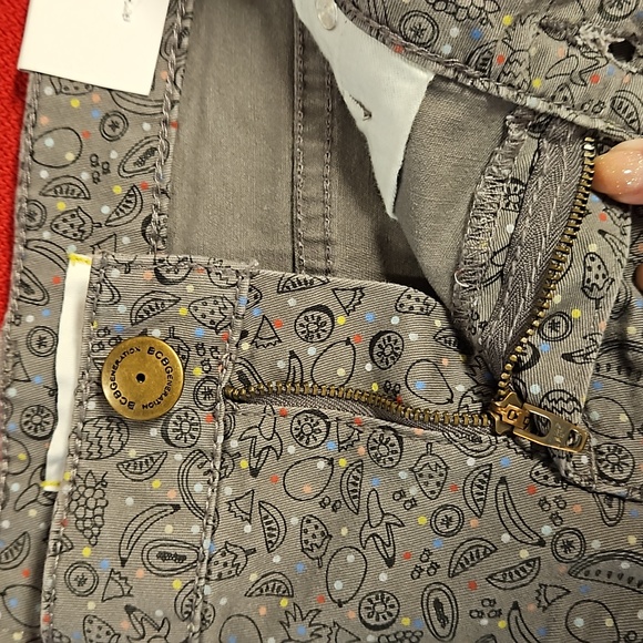 BCBGeneration 'The Joey' Dark Slate gray fruit print mini skirt sz.26 5 pockets - Picture 6 of 7